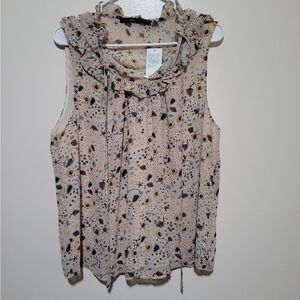 NWT Hazel Haze Sleeveless Ruffle Neck Blouse - Cream XL‎